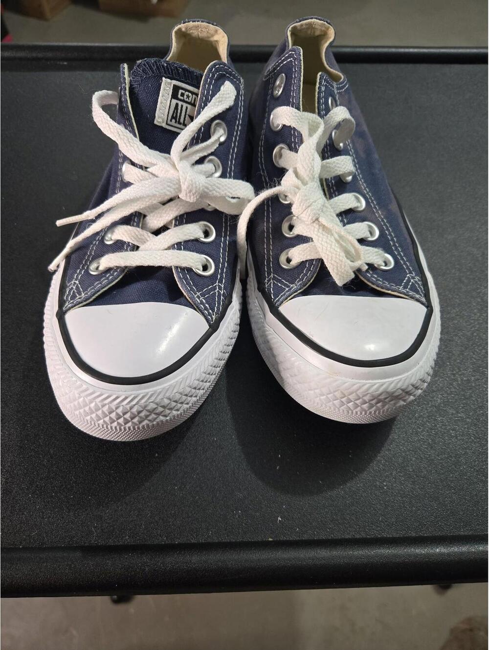 Classic Converse Chuck Taylor Low Top Navy Blue Sneakers Size 5.5 M 7.5 W